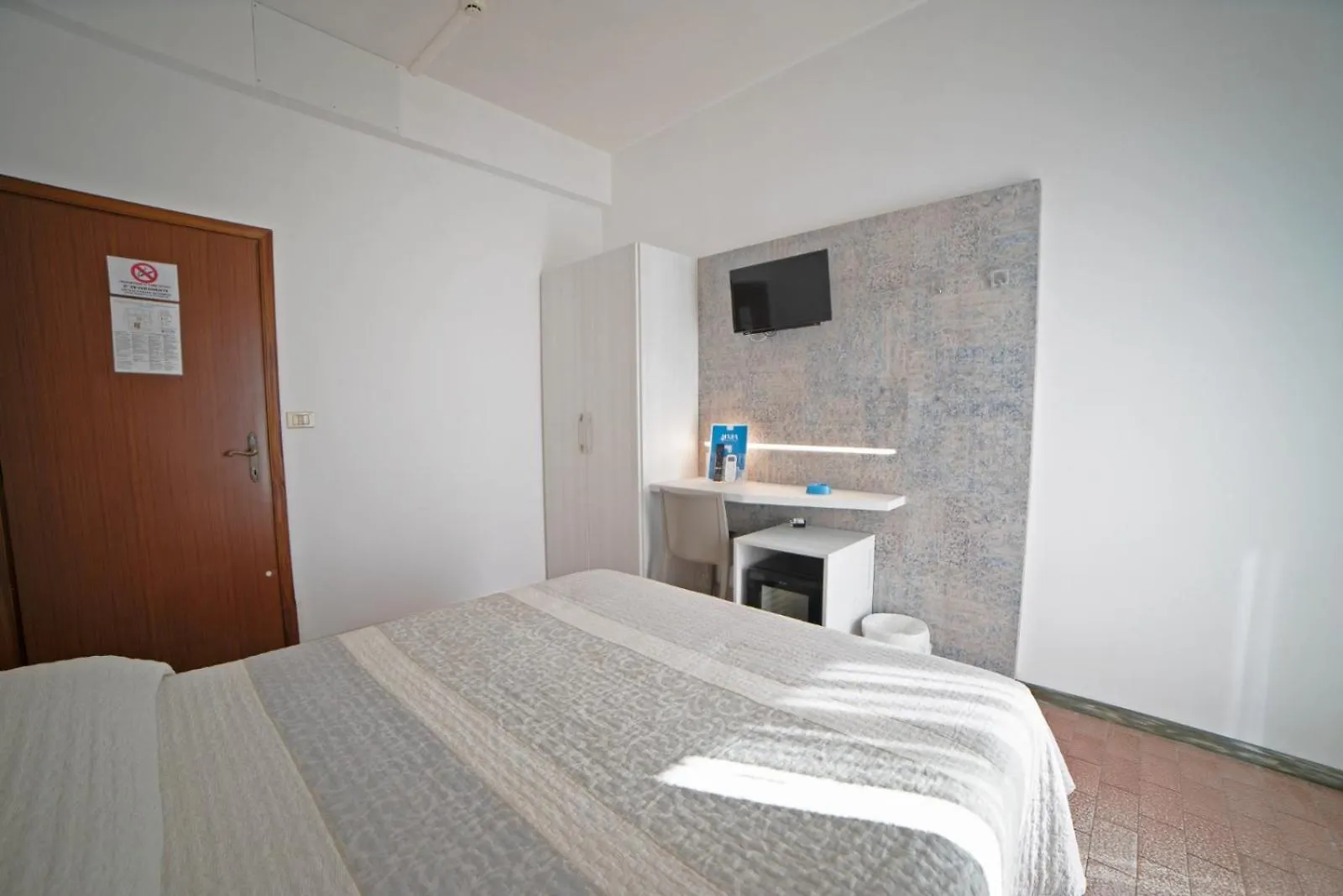 Hotel Mara Rimini 2*,  Italien